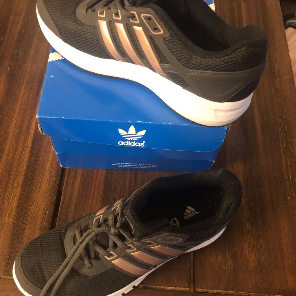 Adidas - trainers - black & bronze - new